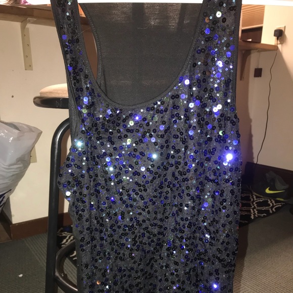 Women’s Dots top - Picture 1 of 3